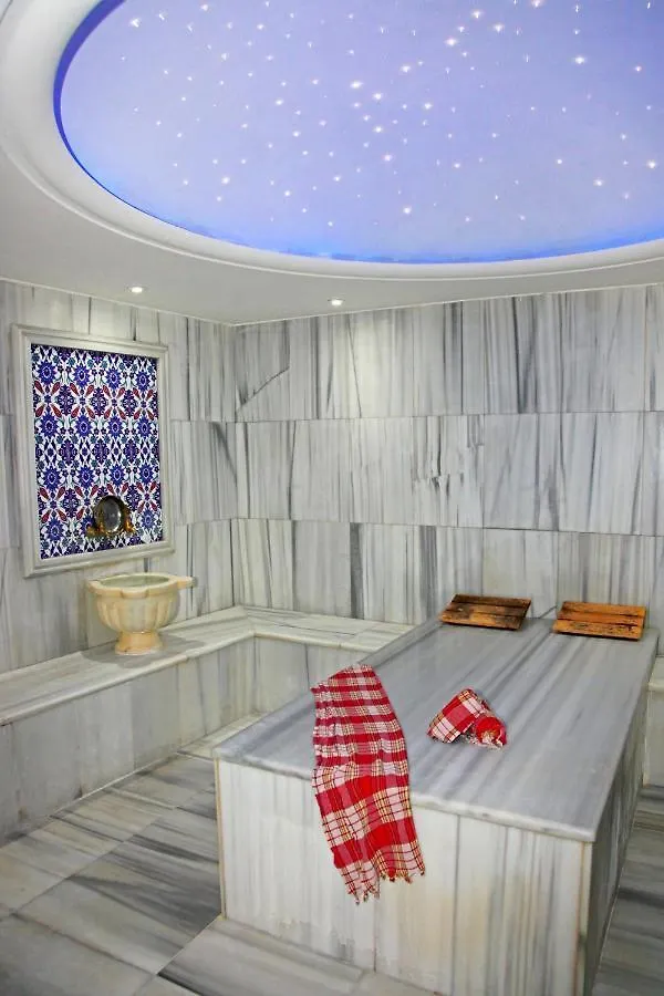 מלון Ramada By Wyndham Istanbul Alibeykoy 4*,  טורקיה
