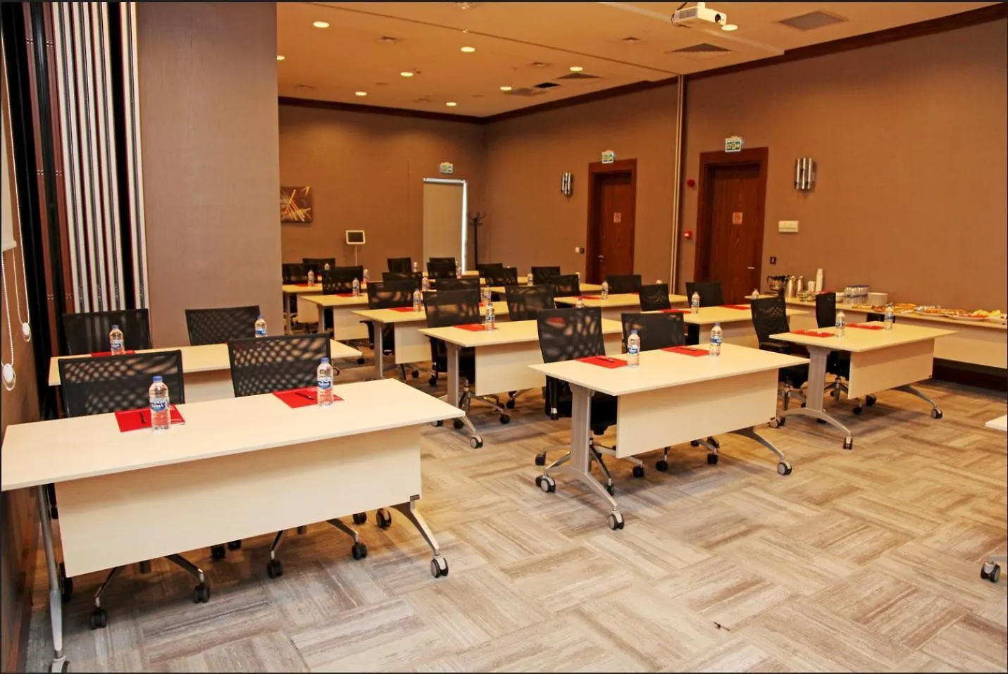 מלון Ramada By Wyndham Istanbul Alibeykoy