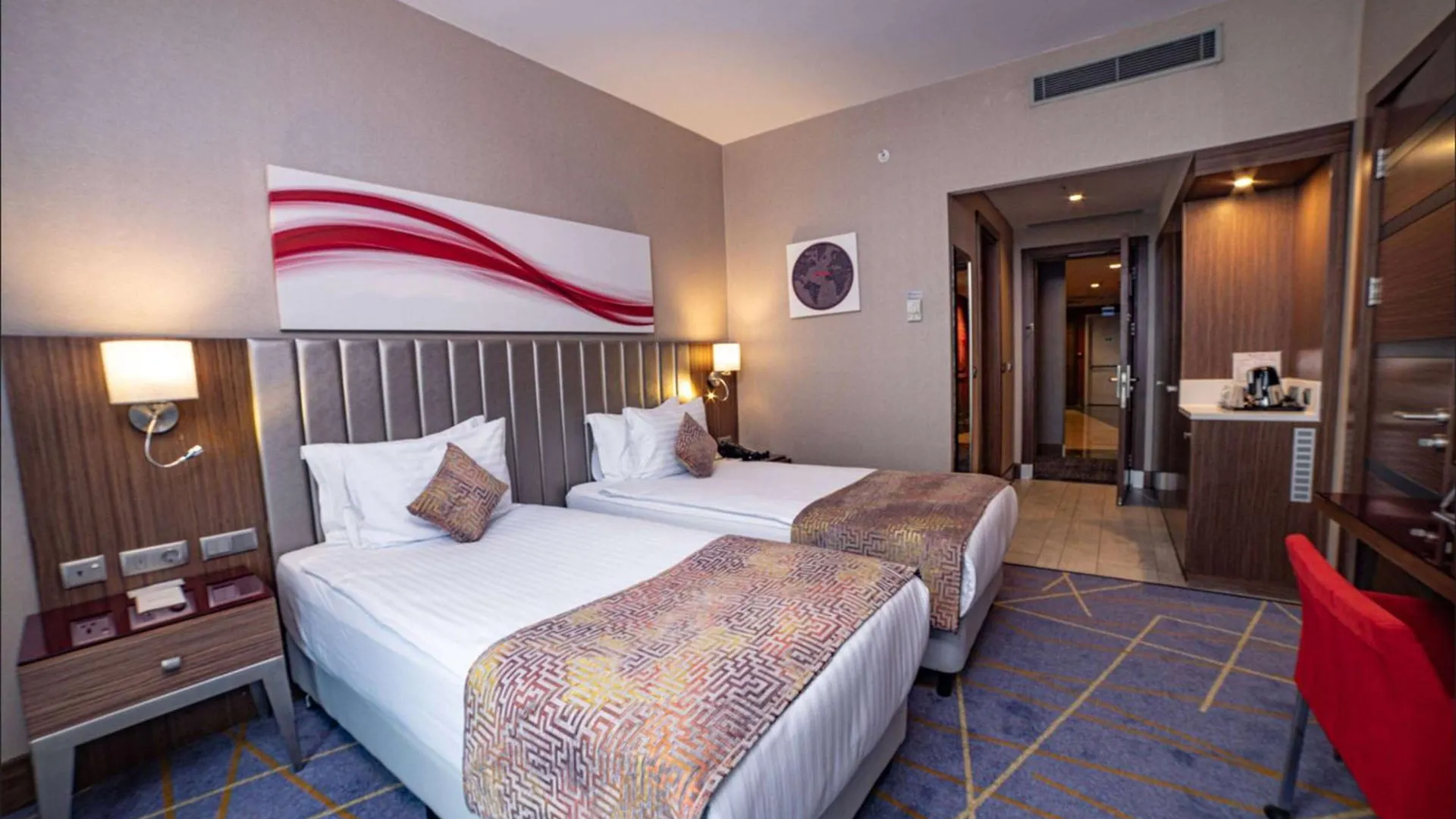 מלון Ramada By Wyndham Istanbul Alibeykoy