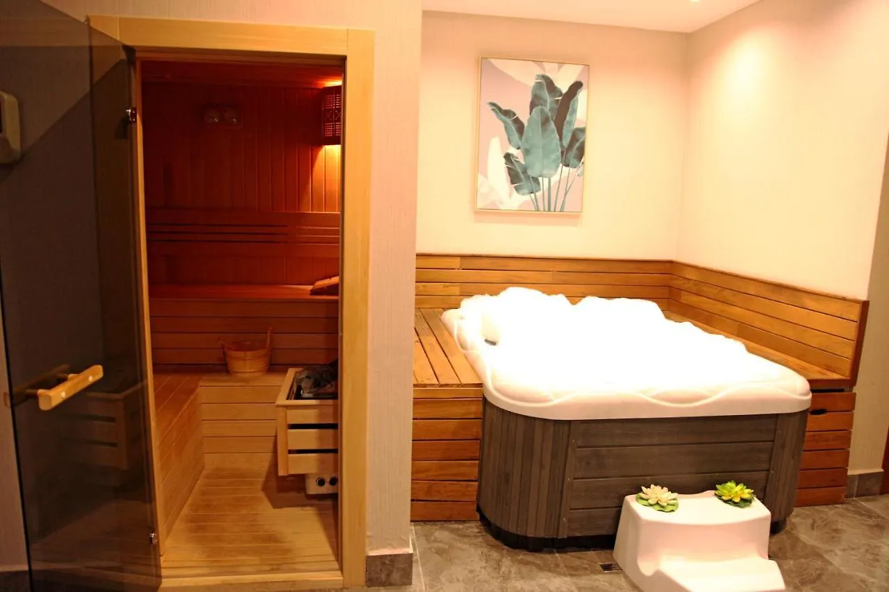Ramada By Wyndham Istanbul Alibeykoy Hotel